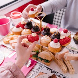 Afternoon tea bus tour in London